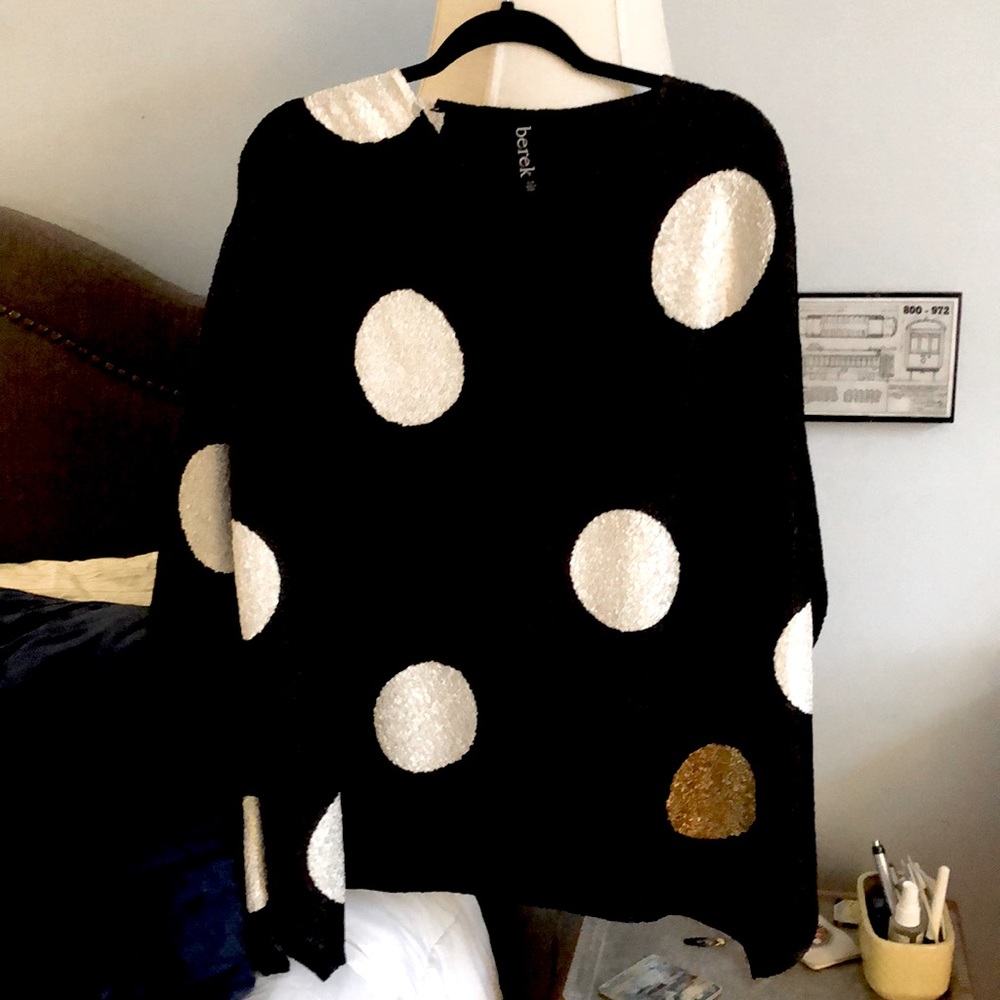 Black/White tunic, size S/M, dressy